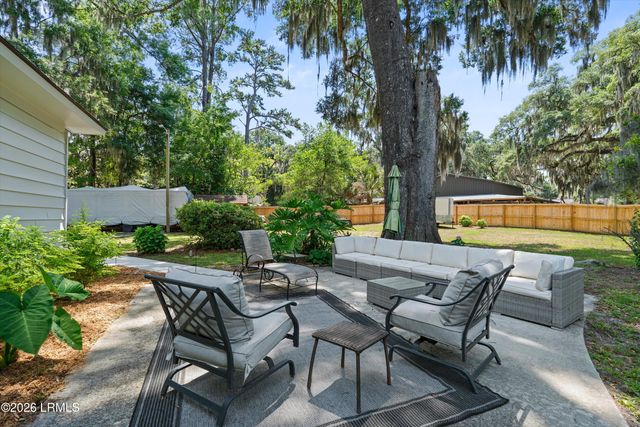 2420 Pine Court, Beaufort, SC 29902