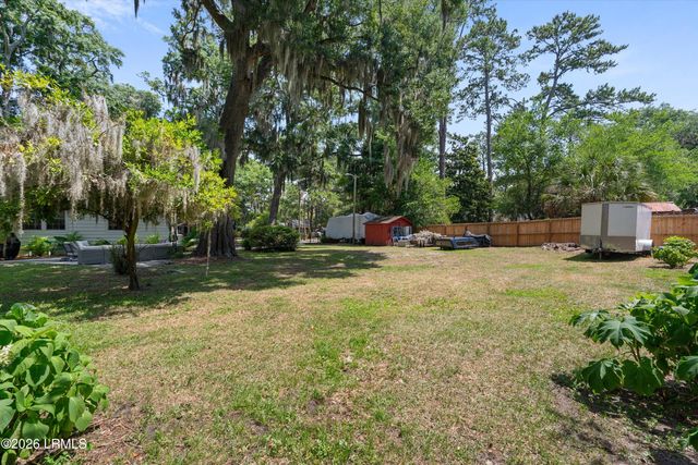 2420 Pine Court, Beaufort, SC 29902