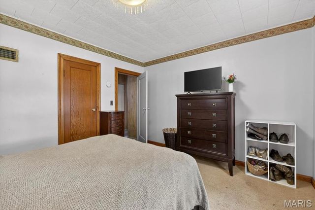 2304 Caseyville Avenue, Swansea, IL 62226