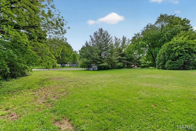 2304 Caseyville Avenue, Swansea, IL 62226