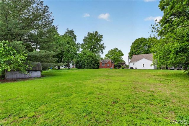 2304 Caseyville Avenue, Swansea, IL 62226