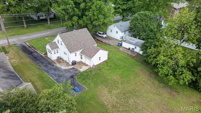 2304 Caseyville Avenue, Swansea, IL 62226