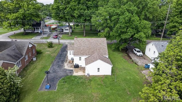 2304 Caseyville Avenue, Swansea, IL 62226