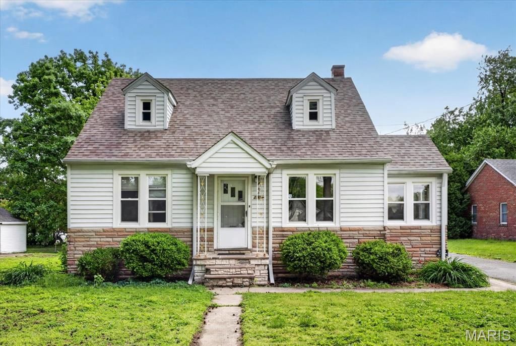2304 Caseyville Avenue, Swansea, IL 62226