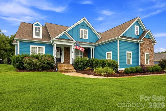 6957 Pin Oaks Drive, Denver, NC 28037