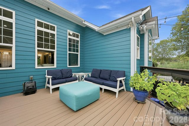 6957 Pin Oaks Drive, Denver, NC 28037