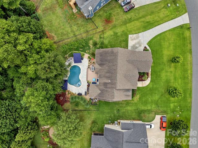 6957 Pin Oaks Drive, Denver, NC 28037