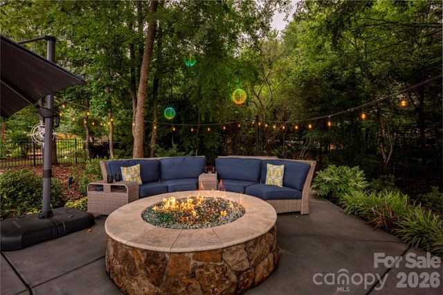 6957 Pin Oaks Drive, Denver, NC 28037