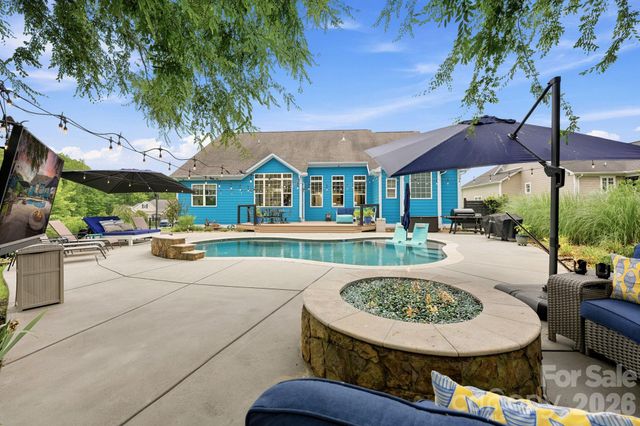 6957 Pin Oaks Drive, Denver, NC 28037