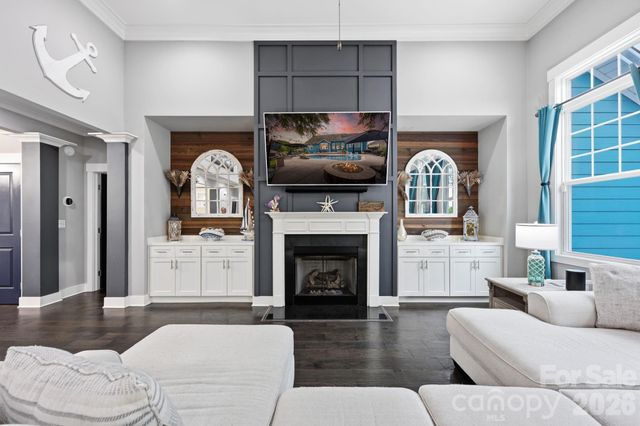 6957 Pin Oaks Drive, Denver, NC 28037