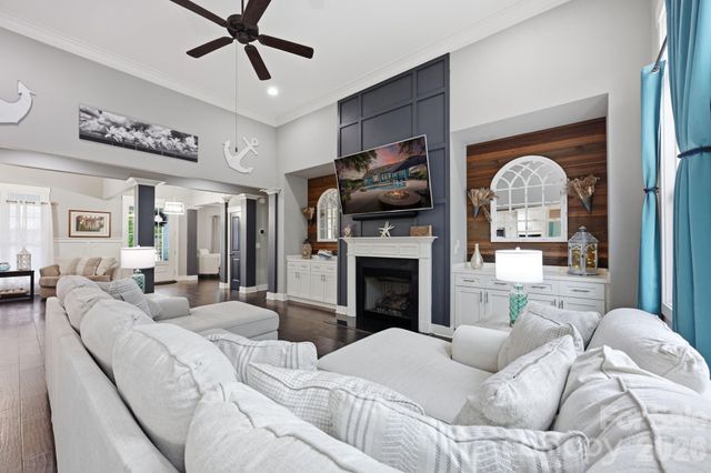 6957 Pin Oaks Drive, Denver, NC 28037