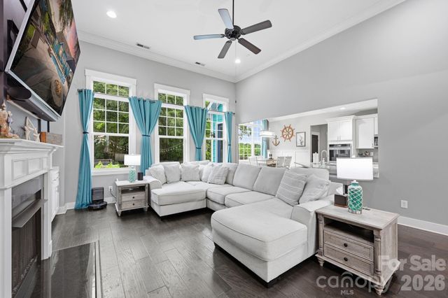 6957 Pin Oaks Drive, Denver, NC 28037