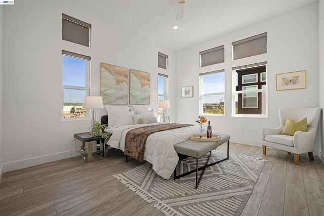 5767 Iron Horse Pkwy D, Dublin, CA 94568