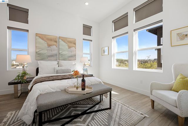 5767 Iron Horse Pkwy D, Dublin, CA 94568