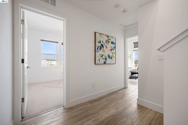 5767 Iron Horse Pkwy D, Dublin, CA 94568