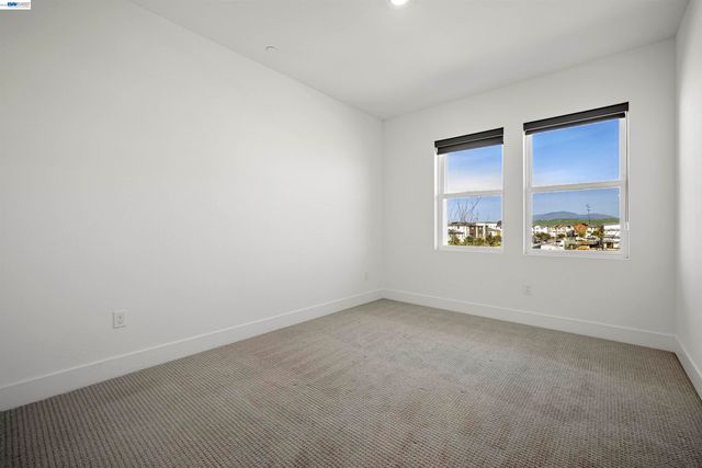 5767 Iron Horse Pkwy D, Dublin, CA 94568