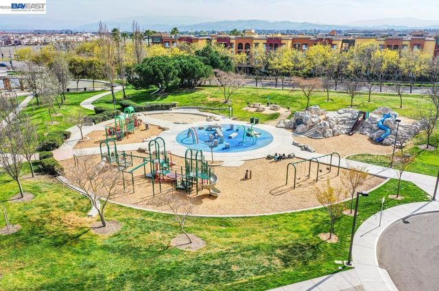 5767 Iron Horse Pkwy D, Dublin, CA 94568