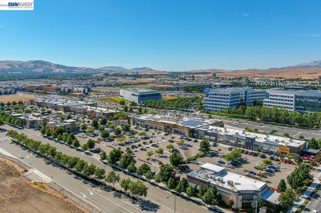 5767 Iron Horse Pkwy D, Dublin, CA 94568