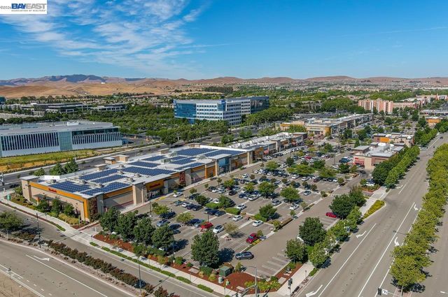 5767 Iron Horse Pkwy D, Dublin, CA 94568