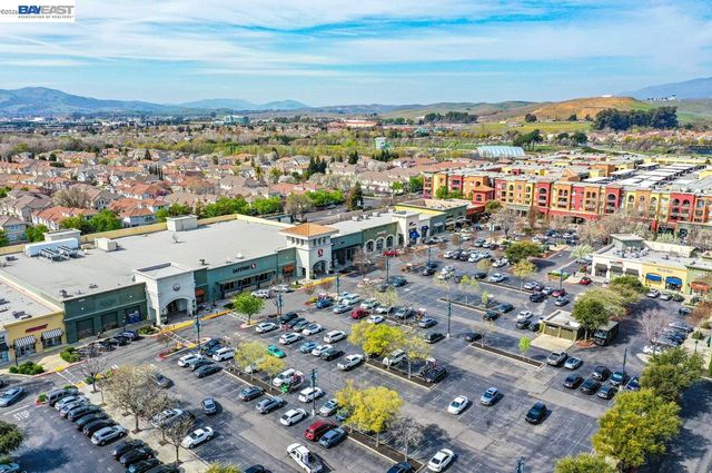 5767 Iron Horse Pkwy D, Dublin, CA 94568