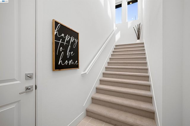 5767 Iron Horse Pkwy D, Dublin, CA 94568