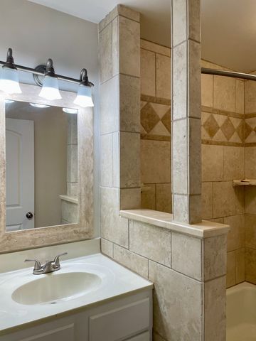 21 Vaughns Gap Rd 28 B, Nashville, TN 37205