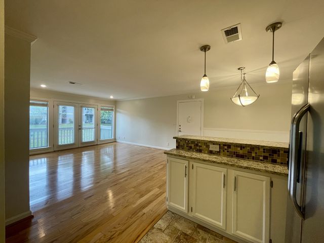 21 Vaughns Gap Rd 28 B, Nashville, TN 37205