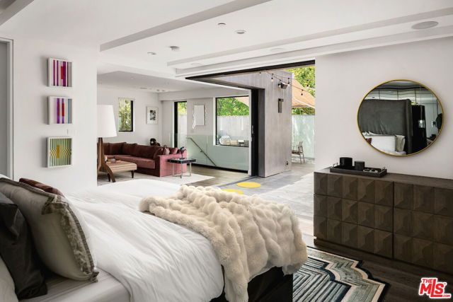 732 Huntley Drive 1, West Hollywood, CA 90069