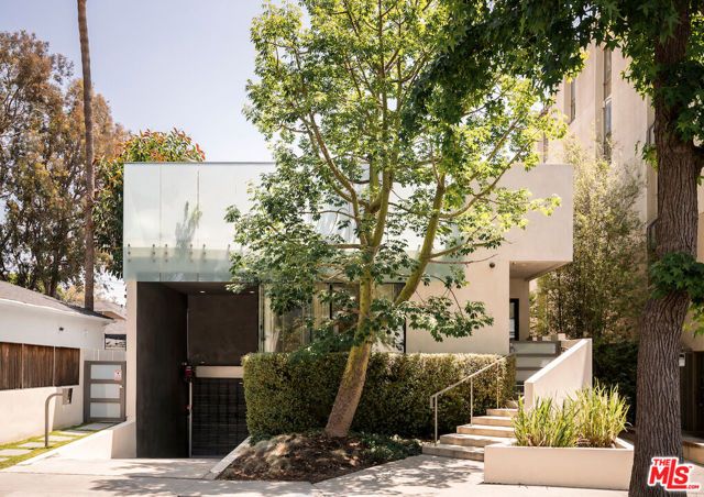 732 Huntley Drive 1, West Hollywood, CA 90069