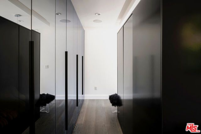 732 Huntley Drive 1, West Hollywood, CA 90069