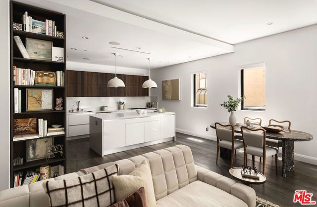 732 Huntley Drive 1, West Hollywood, CA 90069