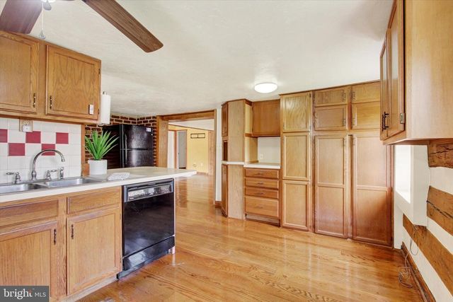 1250 NEW RD, Orrtanna, PA 17353