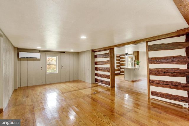 1250 NEW RD, Orrtanna, PA 17353