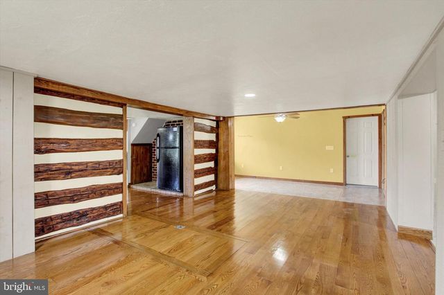 1250 NEW RD, Orrtanna, PA 17353