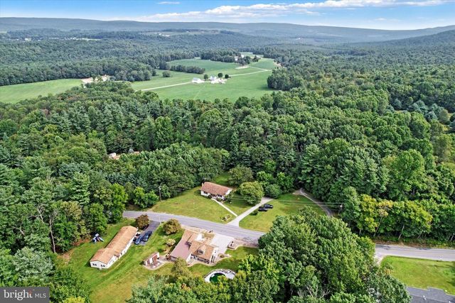 1250 NEW RD, Orrtanna, PA 17353