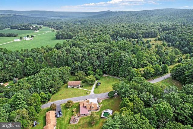 1250 NEW RD, Orrtanna, PA 17353