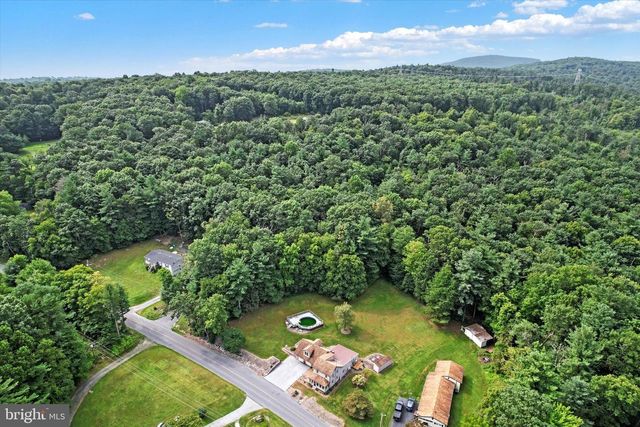 1250 NEW RD, Orrtanna, PA 17353