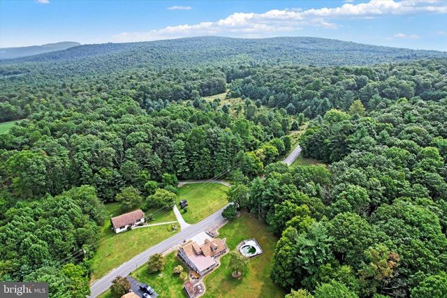 1250 NEW RD, Orrtanna, PA 17353
