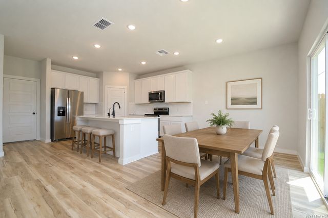 5935 W Hausman Rd Unit 26, San Antonio, TX 78249