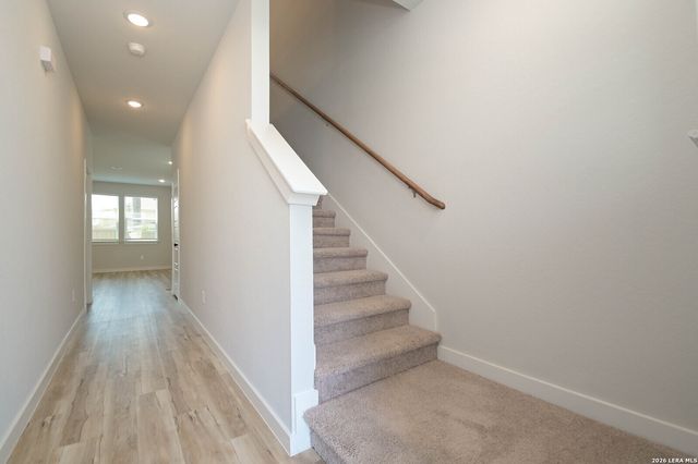 5935 W Hausman Rd Unit 26, San Antonio, TX 78249