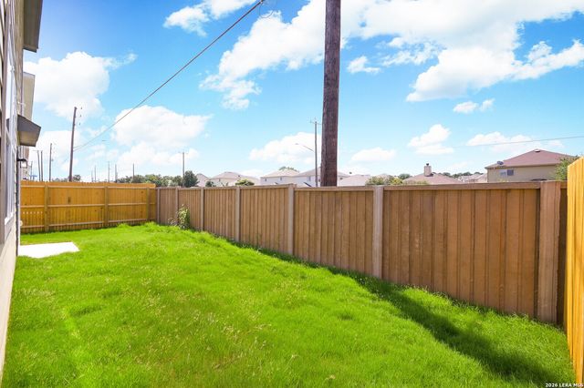 5935 W Hausman Rd Unit 26, San Antonio, TX 78249
