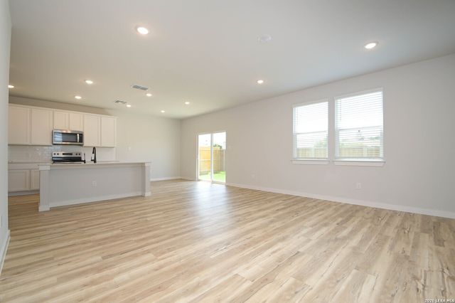 5935 W Hausman Rd Unit 26, San Antonio, TX 78249