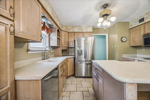 3301 SYCAMORE VIEW RD, Bartlett, TN 38134