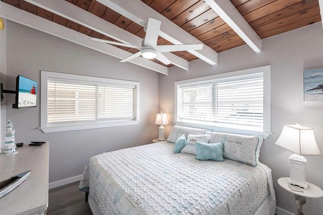 6006 MIDNIGHT PASS ROAD 65, Sarasota, FL 34242