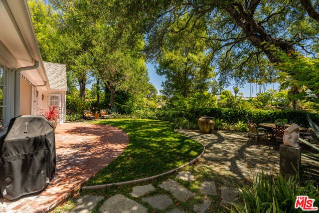 2224 Linda Flora Drive, Los Angeles, CA 90077