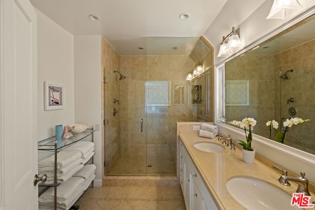 2224 Linda Flora Drive, Los Angeles, CA 90077