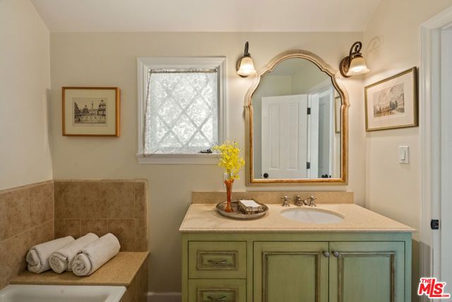 2224 Linda Flora Drive, Los Angeles, CA 90077