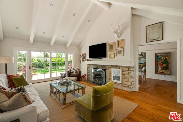 2224 Linda Flora Drive, Los Angeles, CA 90077