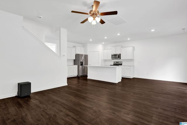 824 VALLEY CIRCLE, Leeds, AL 35094