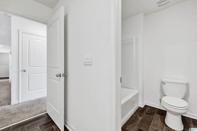 824 VALLEY CIRCLE, Leeds, AL 35094